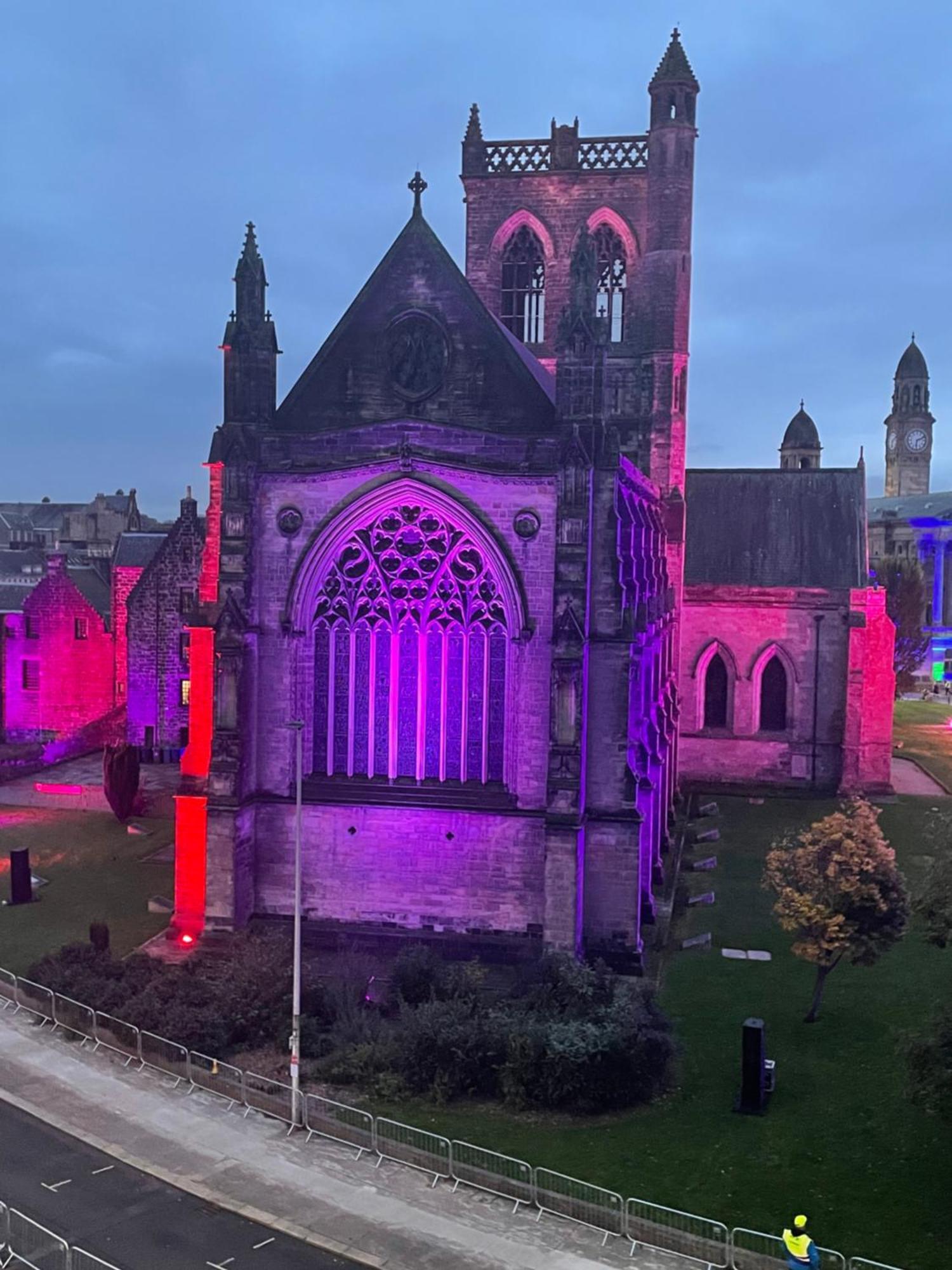 The Paisley Penthouse - Abbey View Apartman Kültér fotó